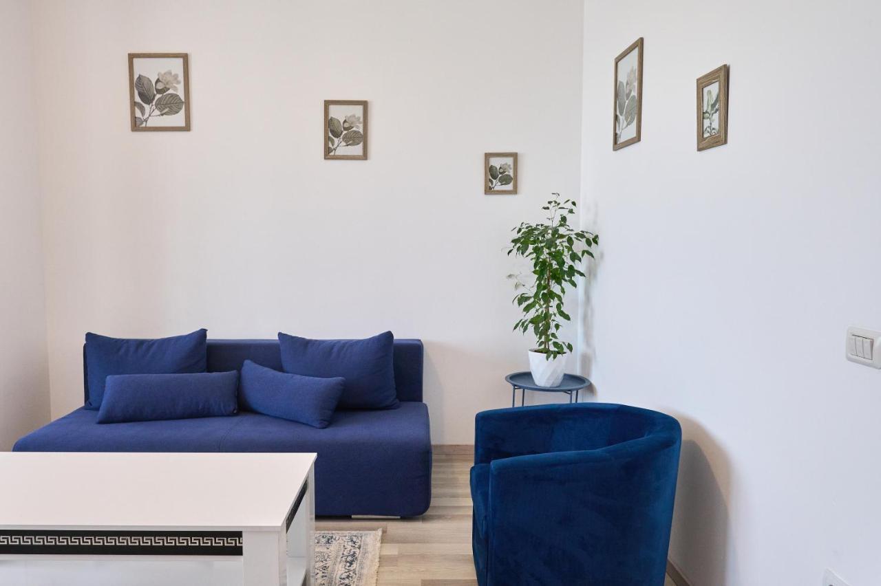 Alina Lake View Apartment Mamaia Exterior photo