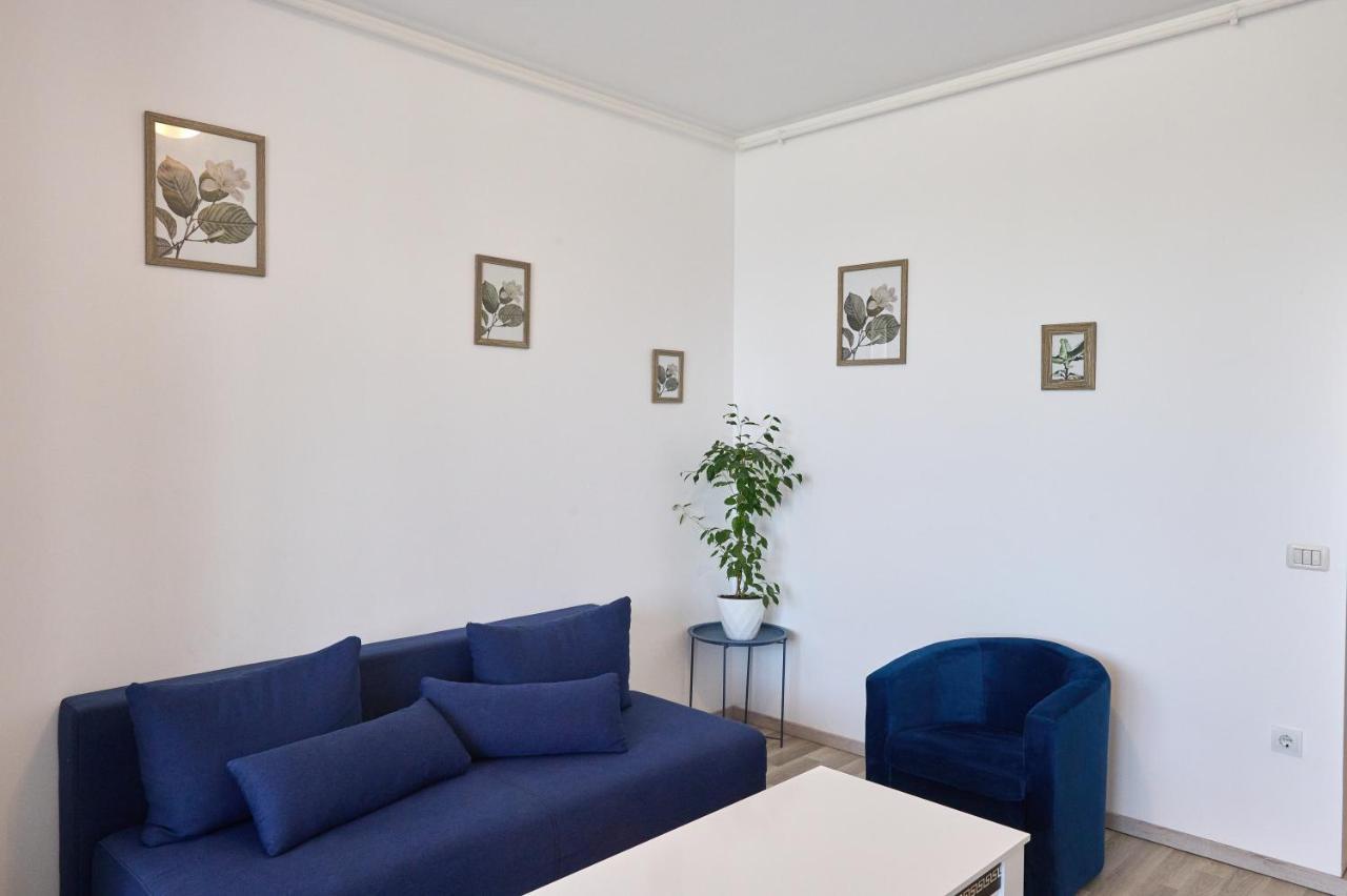 Alina Lake View Apartment Mamaia Exterior photo