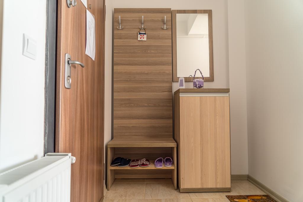 Alina Lake View Apartment Mamaia Exterior photo